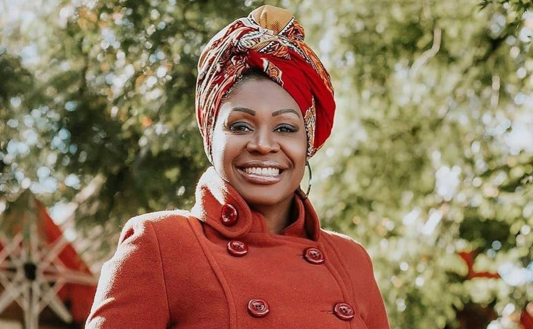 nellys correa – digitais pretas