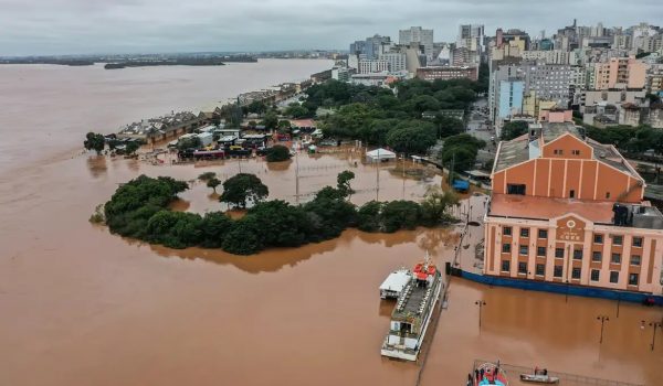 Após tragédia no RS, brasileiro vê futuro com preocupação e esperança, diz consultoria